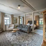 Boutique Im Ehem Weingut, Sauna, Hofgarten, Goldenes Fass Apartment *