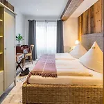 Boutique Im Ehem Weingut, Sauna, Hofgarten, Goldenes Fass Apartment Meissen