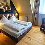 Boutique Im Ehem Weingut, Sauna, Hofgarten, Goldenes Fass Apartment Meissen