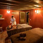 Apartment Boutique Im Ehem Weingut, Sauna, Hofgarten, Goldenes Fass