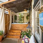 Apartment Boutique Im Ehem Weingut, Sauna, Hofgarten, Goldenes Fass *