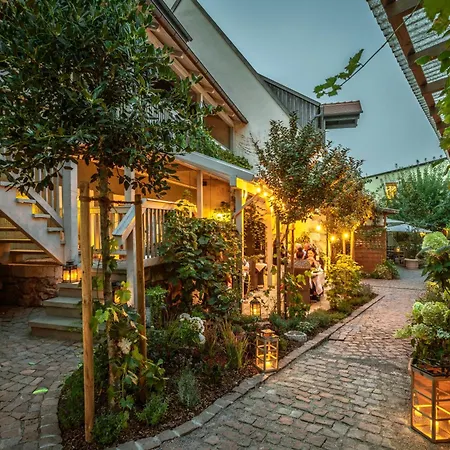 Boutique Im Ehem Weingut, Sauna, Hofgarten, Goldenes Fass Apartment *