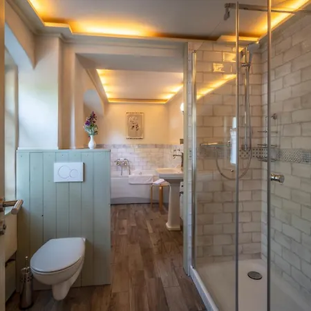 Boutique Im Ehem Weingut, Sauna, Hofgarten, Goldenes Fass *
