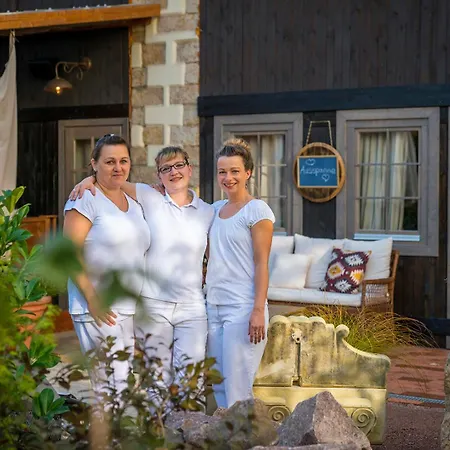 Boutique Im Ehem Weingut, Sauna, Hofgarten, Goldenes Fass *