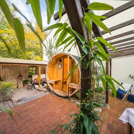 Boutique Im Ehem Weingut, Sauna, Hofgarten, Goldenes Fass