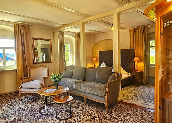 Appartement Boutique Im Ehem Weingut, Sauna, Hofgarten, Goldenes Fass