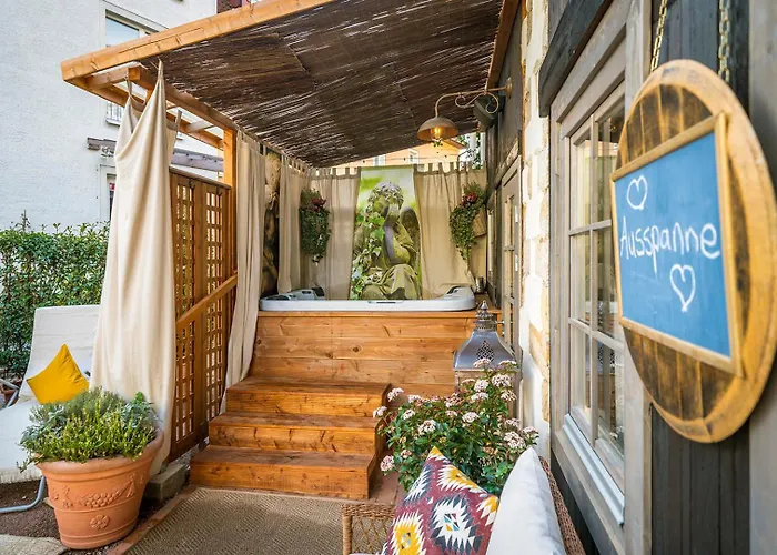 Appartement Boutique Im Ehem Weingut, Sauna, Hofgarten, Goldenes Fass *