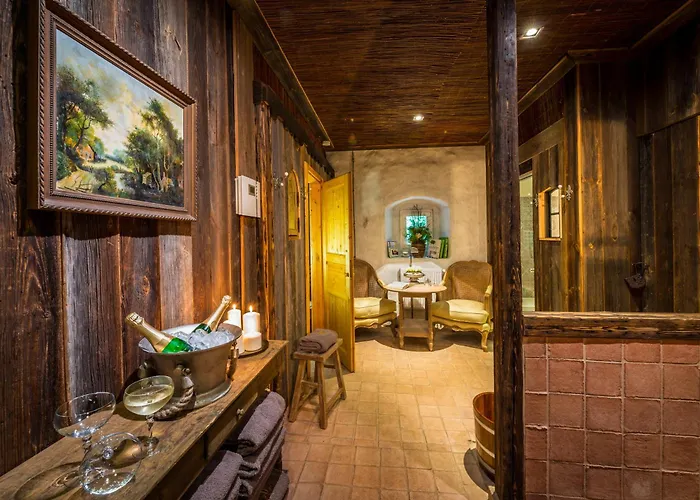 Appartement Boutique Im Ehem Weingut, Sauna, Hofgarten, Goldenes Fass